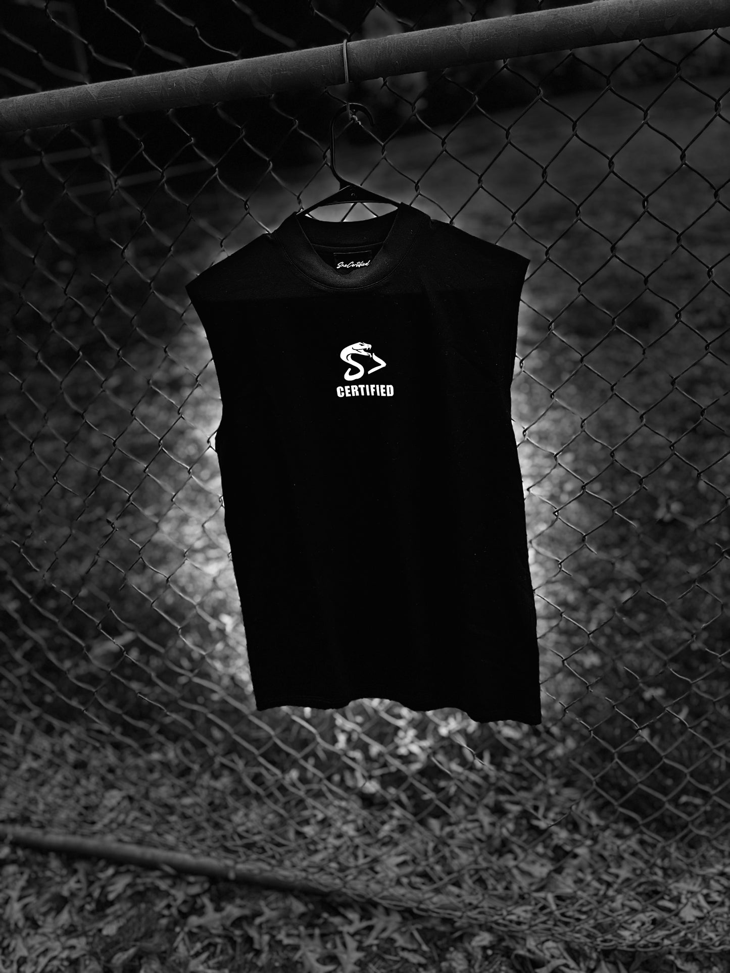 SV001 BLACK (SNEHOOPS*TANK)